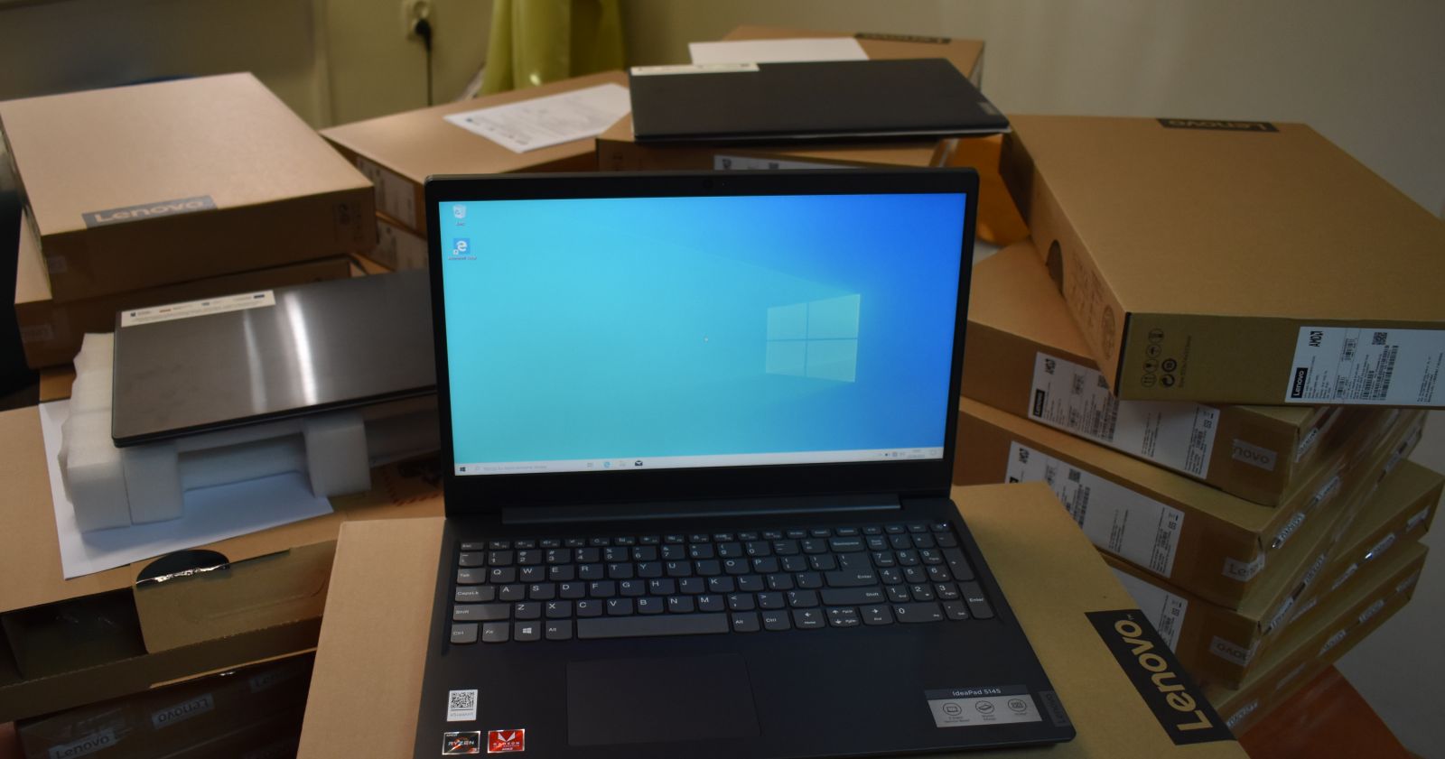 Laptopy