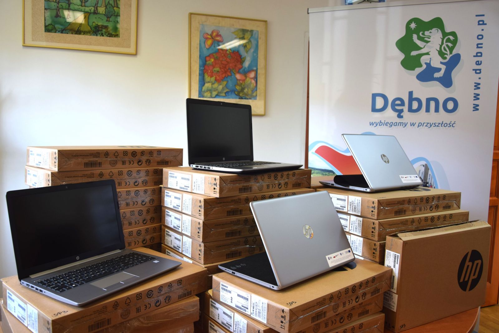 Laptopy zakupione z projektu