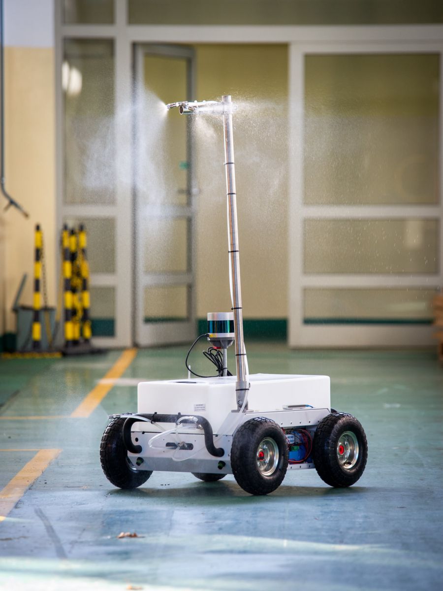 Robot, który powstał w ZUT. Fot. Michał Dolata. Źródło www.facebook.com/ZUTSzczecin
