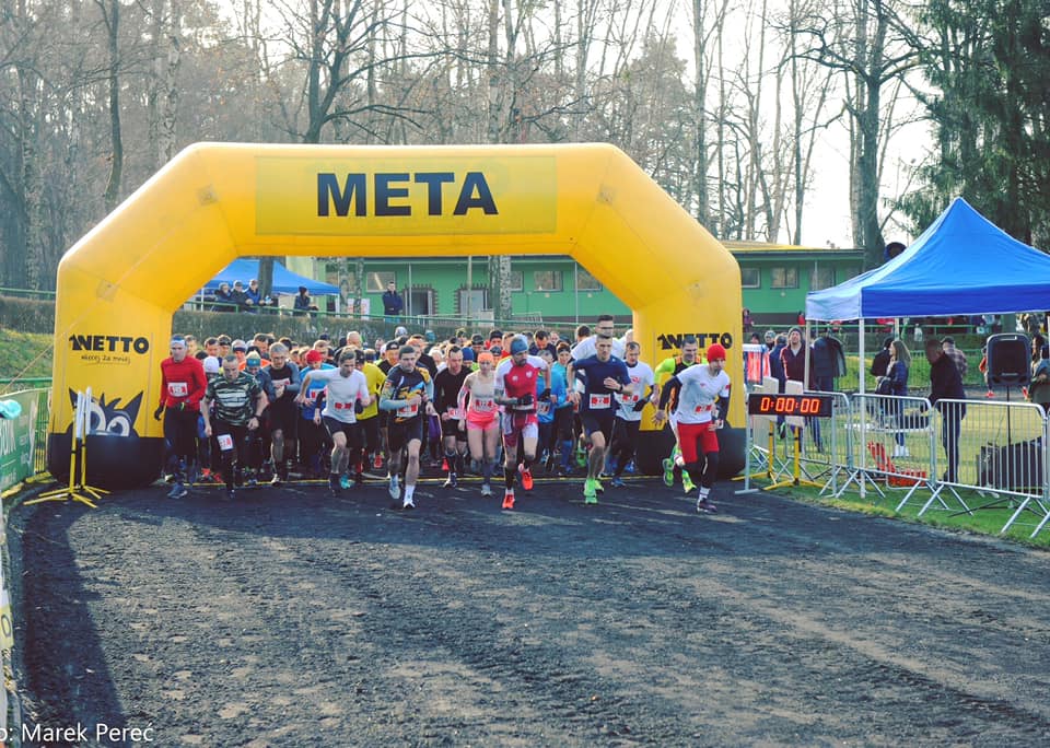 Powiększ zdjęcie. Start zawodników