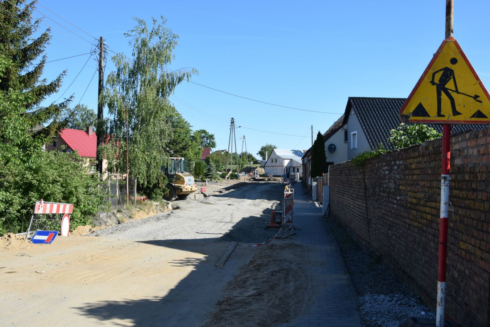 Powiększ zdjęcie. Prace drogowe w Oborzanach