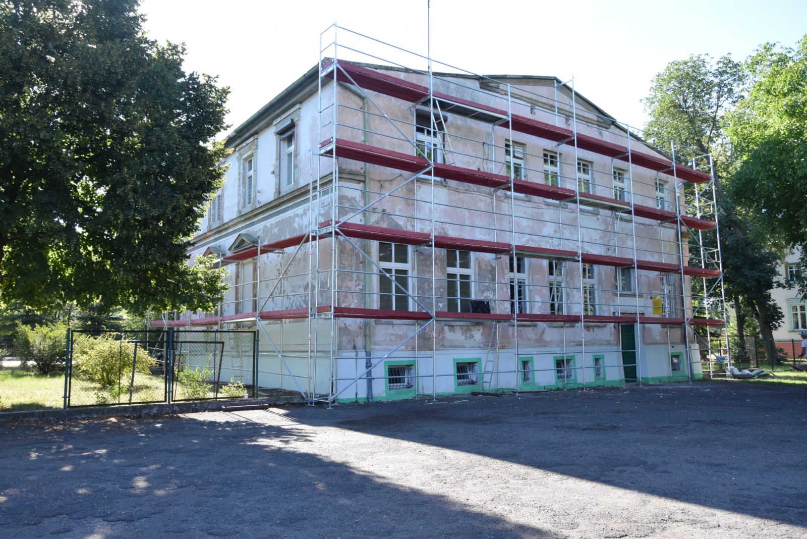 Rozstawiono już rusztowania