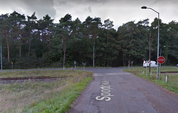 Powiększ zdjęcie. Przejazd na ulicy Sportowej źródło googlemaps