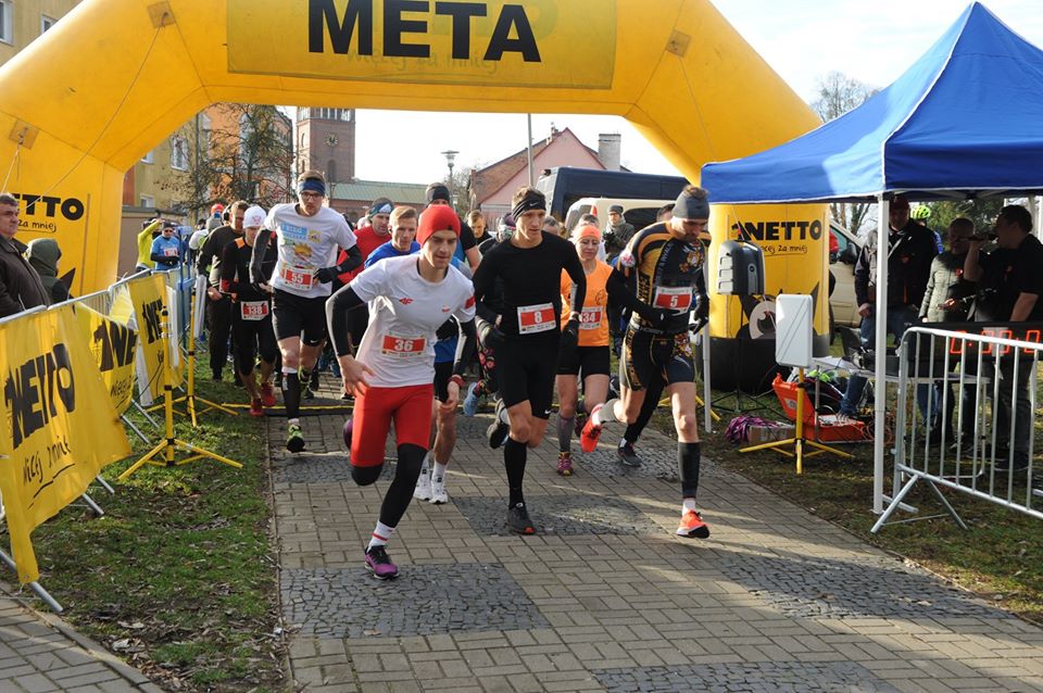 Powiększ zdjęcie. Start zawodników. Fot. Marek Pereć