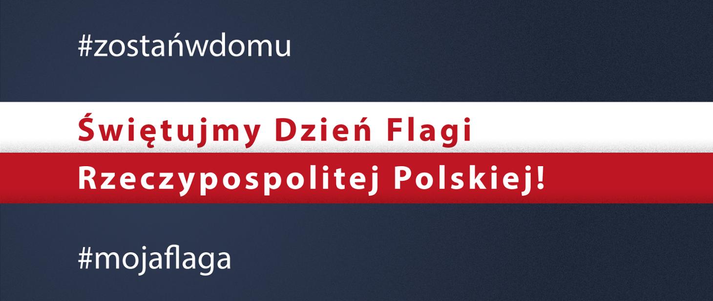 Powiększ grafikę. Granatowy prostokąt, po srodku biało -czerwony pasek napis Świętujemy Dzień Flagi