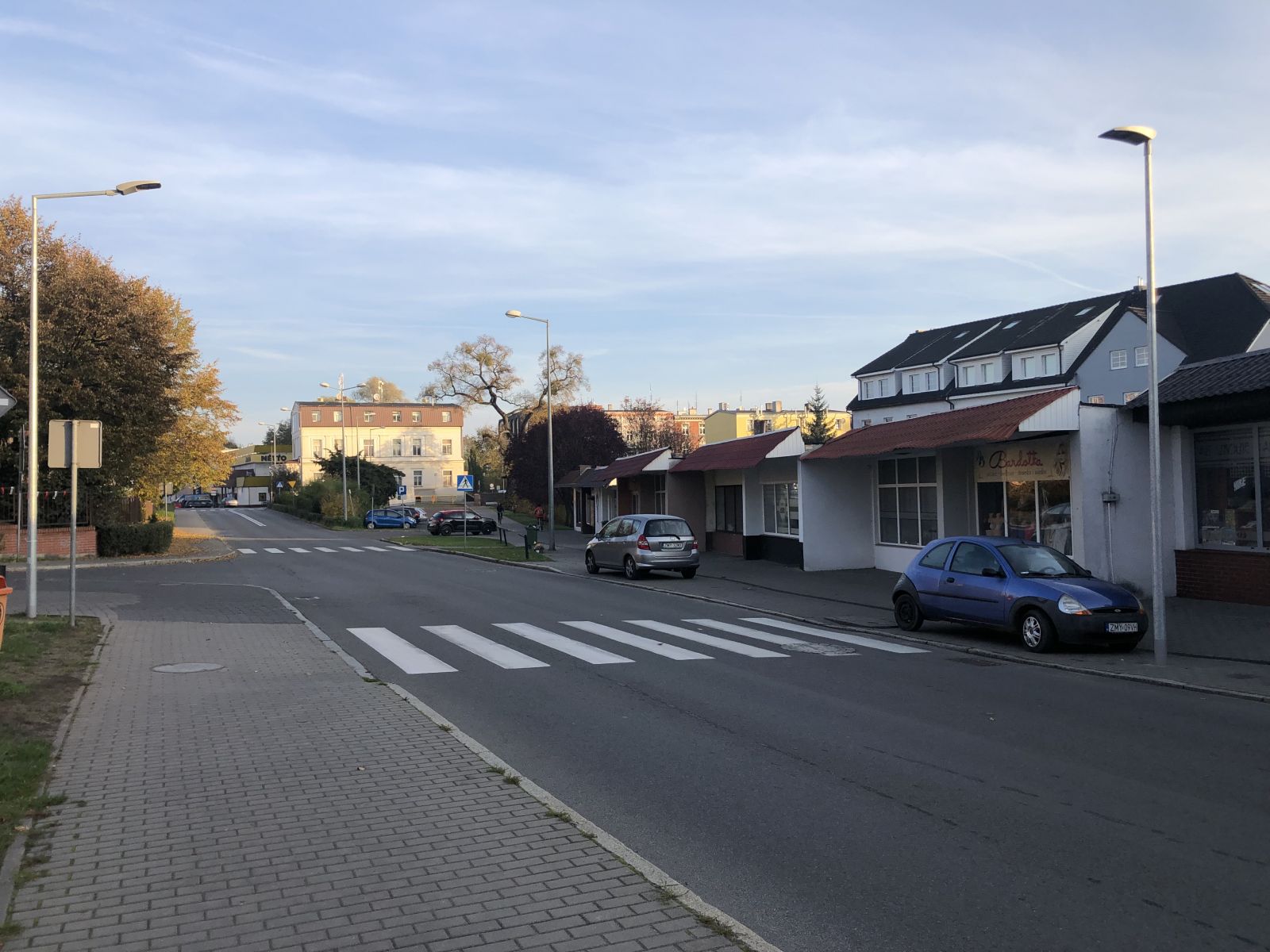 Przejście z lampami na ulicy Kościuszki, w dzień