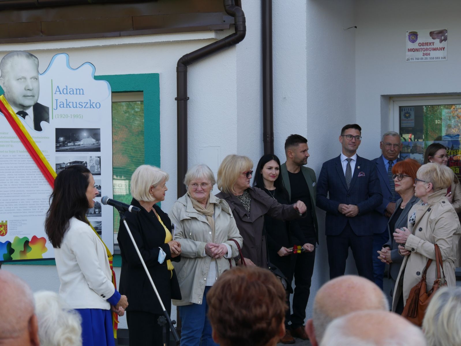 Odsłonięcie tablicy poświęconej Adamowi Jakuszce