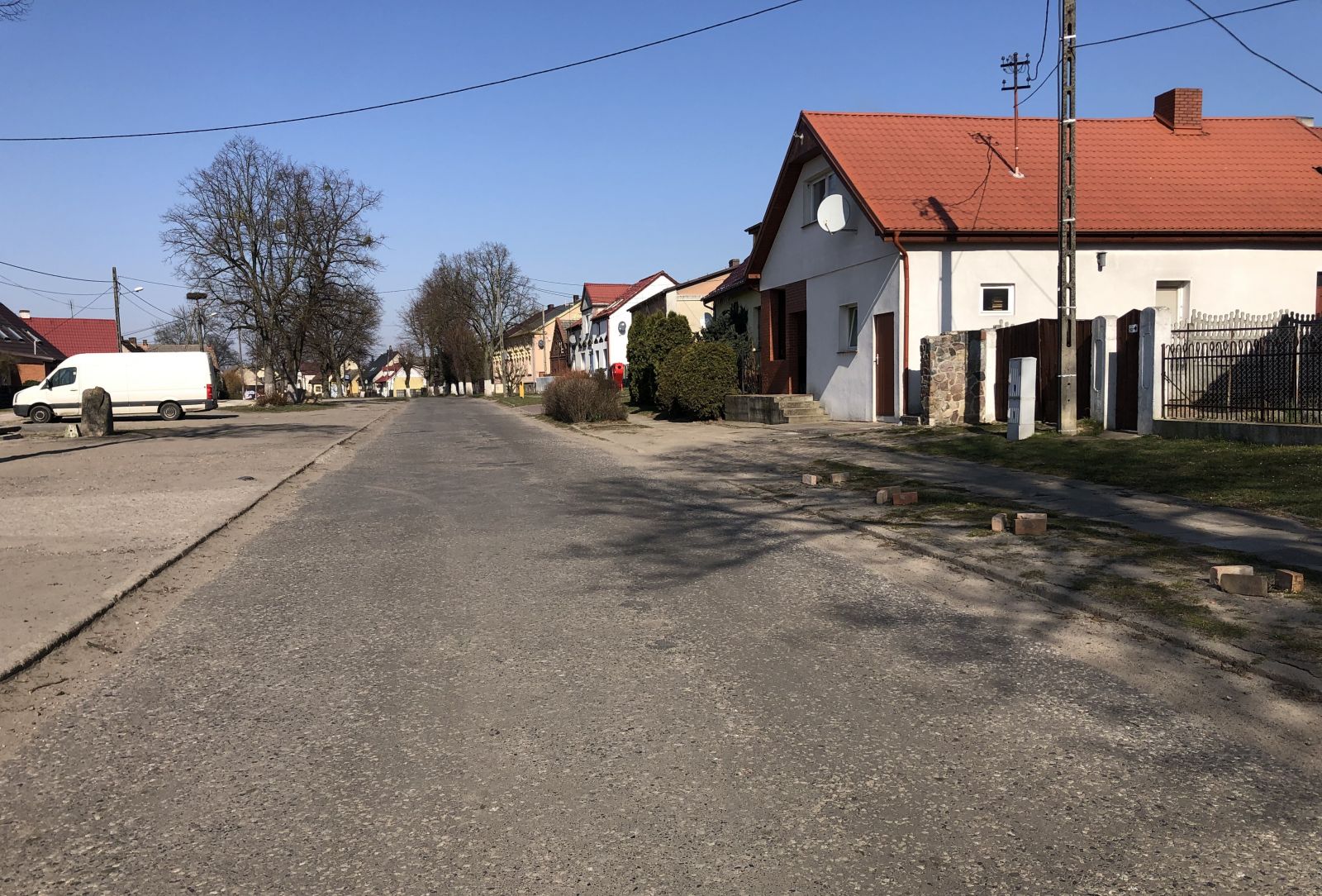 Powiększ zdjęcie. Droga w Różańsku