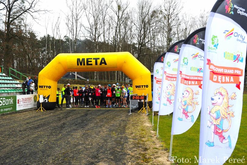 Powiększ zdjęcie. Start zawodników 