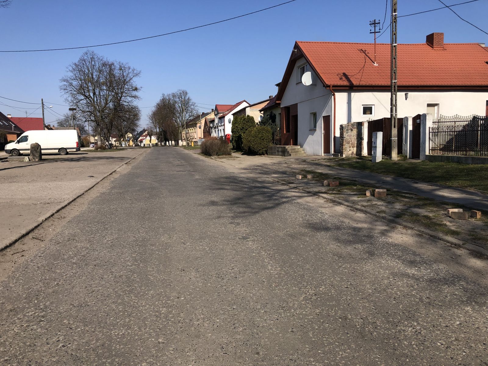 Powiększ zdjęcie. Obecny stan drogi przed remontem
