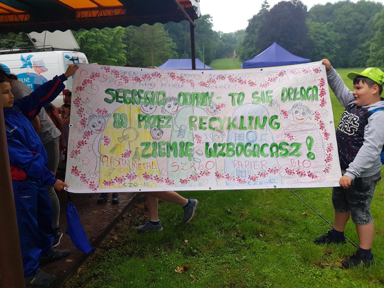 Powiększ zdjęcie. Dzieci przygotowały specjalne plakaty