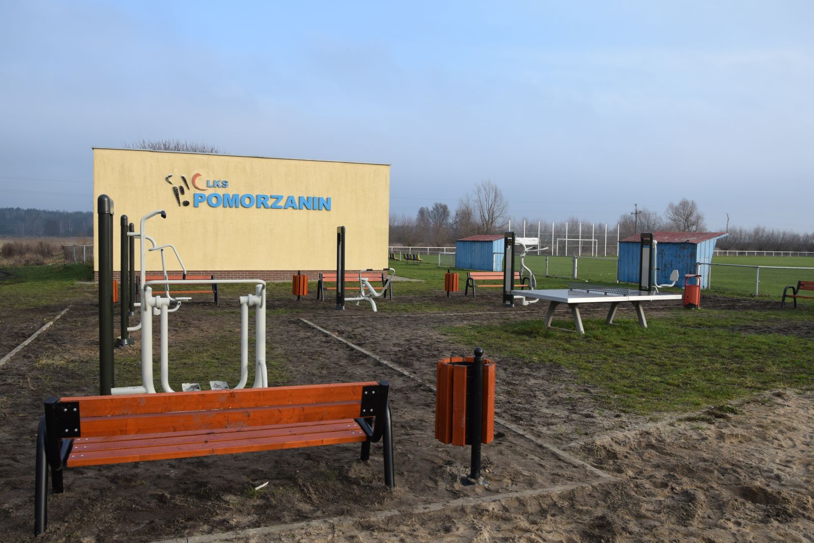 Nowa siłownia zewnętrzna powstała w Cychrach przy placu zabaw