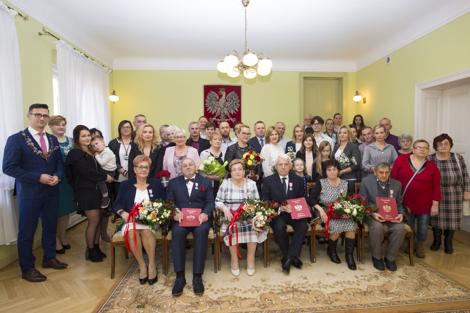 Powiększ zdjęcie. Pary małżeńskie z rodzinami