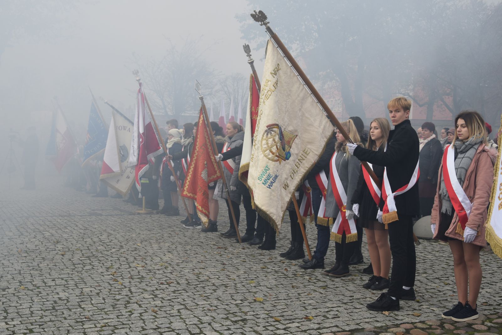 Odśpiewano hymn polski