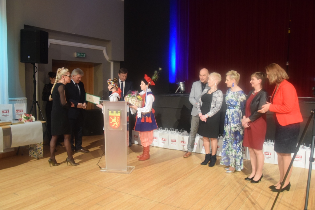 Ze stowarzyszeniem współpracują szkoły w Cychrach i Sarbinowie