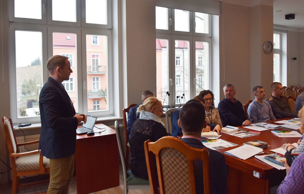 Dyrektor Wydziału Rolnictwa i Rybactwa Zachodniopomorskiego Urzędu Marszałkowskiego Krzysztof Berest omówił ocenę formalną i merytoryczną grantów