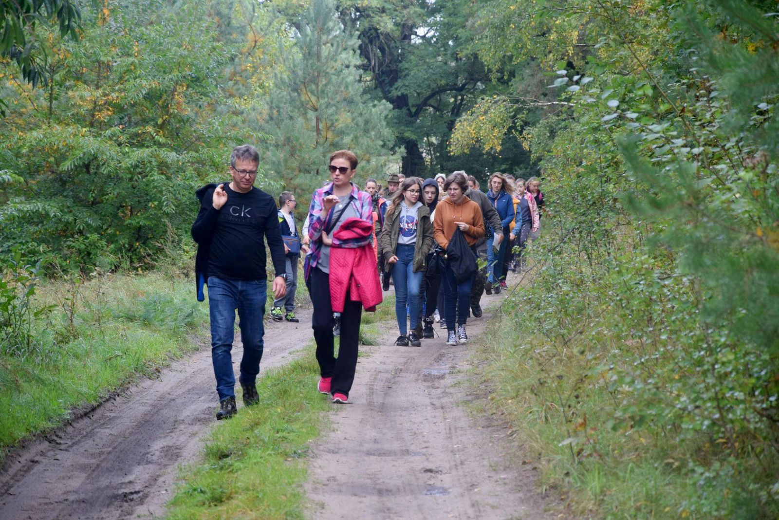 Podążamy wzdłuż północno-wschodu otoczenia jeziora