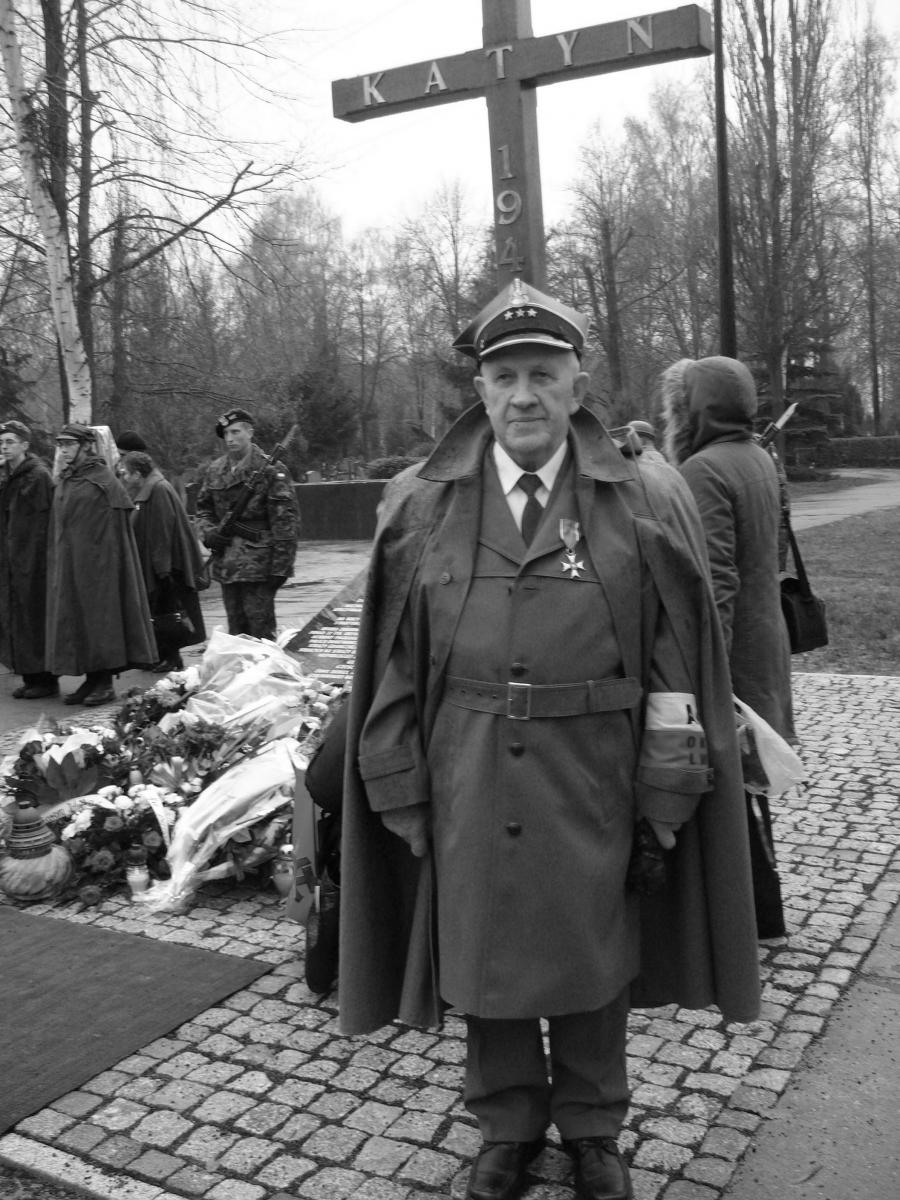 Powiększ zdjęcie. Ryszard Czaczka podczas uroczystości patriotycznych