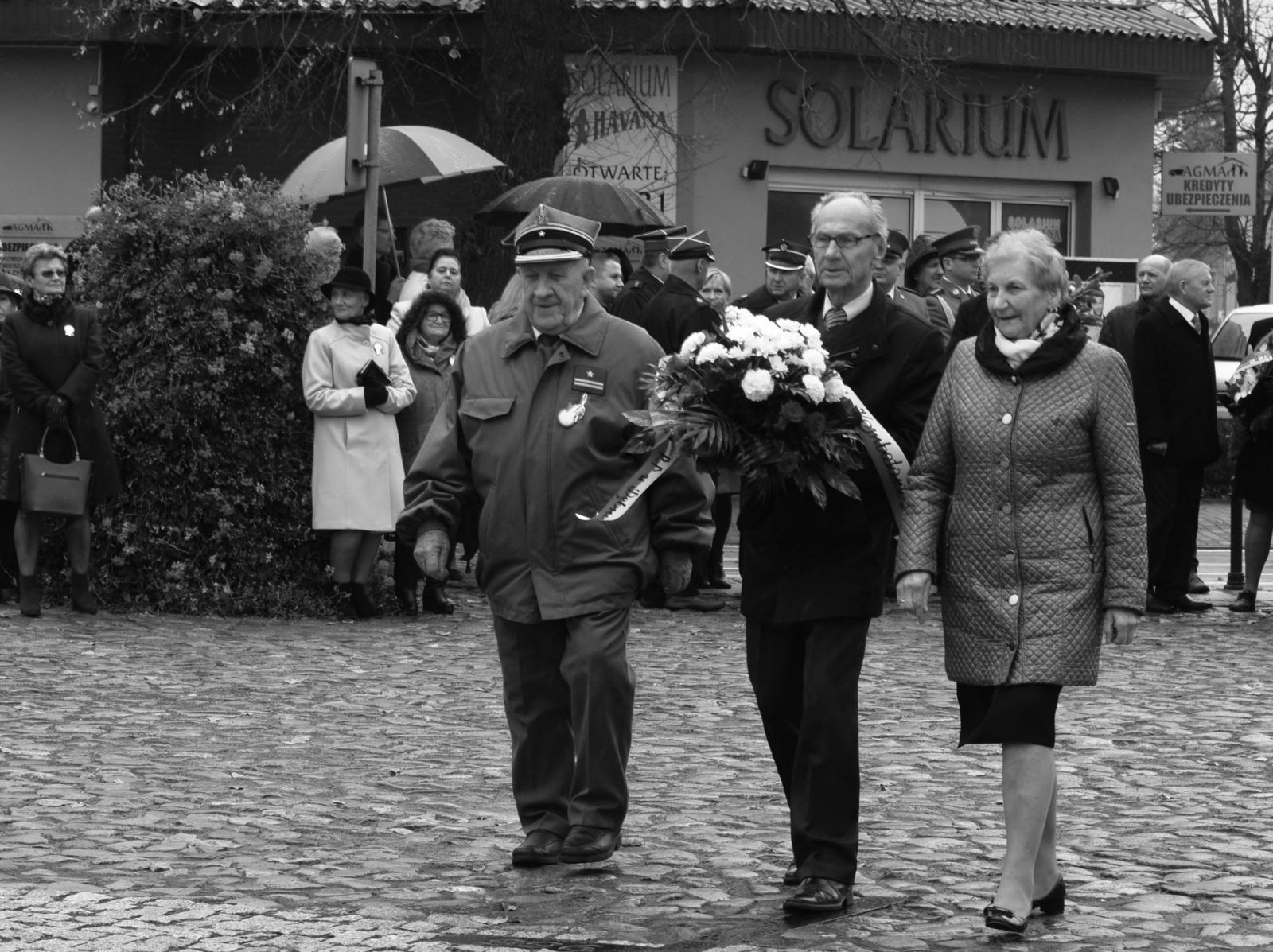Ryszard Czaczka (pierwszy od lewej) podczas ostatnich uroczystości 11.11.2018 r. świętował 100 rocznicę Odzyskania Niepodległości przez Polskę.
