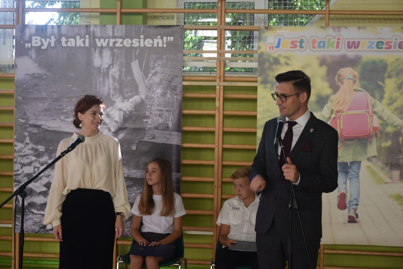 Burmistrz Dębna był na apelu w SP2 Dębno