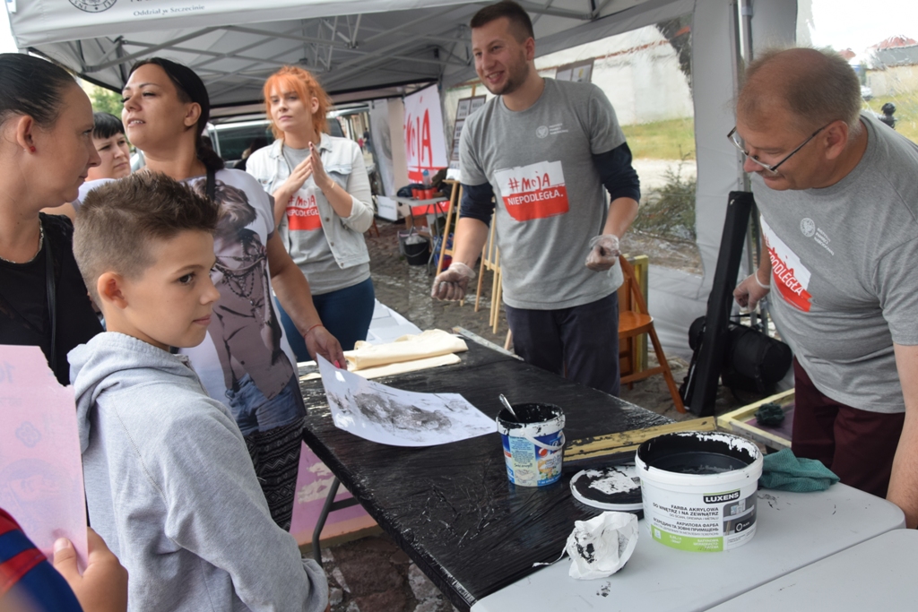Można było zrobić sobie torbę z postacią Ojców Niepodległości 