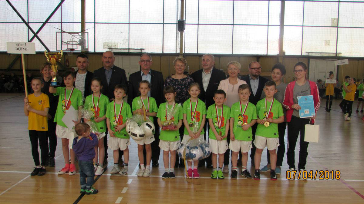 Drużyna SP3 wraz z jury