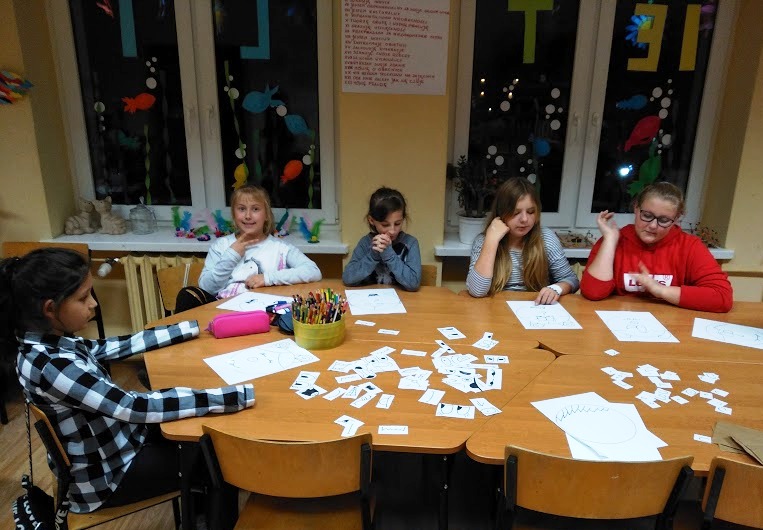 Powiększ zdjęcie. Zajęcia w Świetlicy socjoterapeutycznej