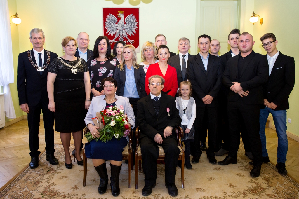 Anna i Władysław Fudalej z rodziną 