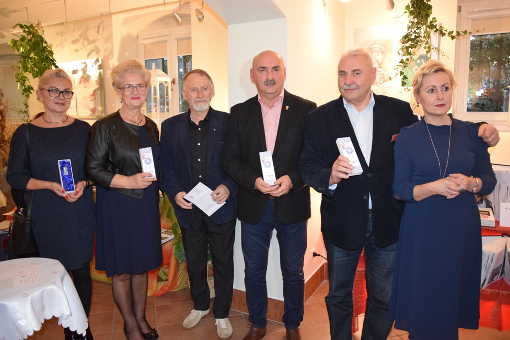 Goście zaproszeni na otwarcie wystawy