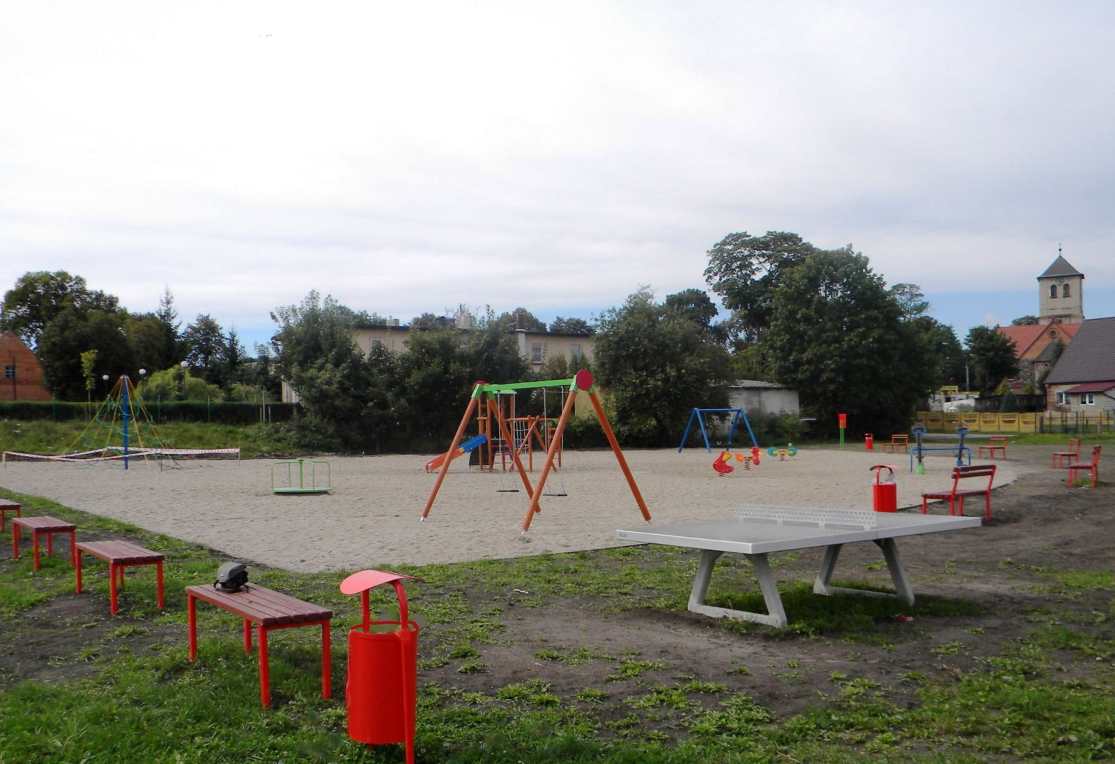Plac zabaw w Cychrach