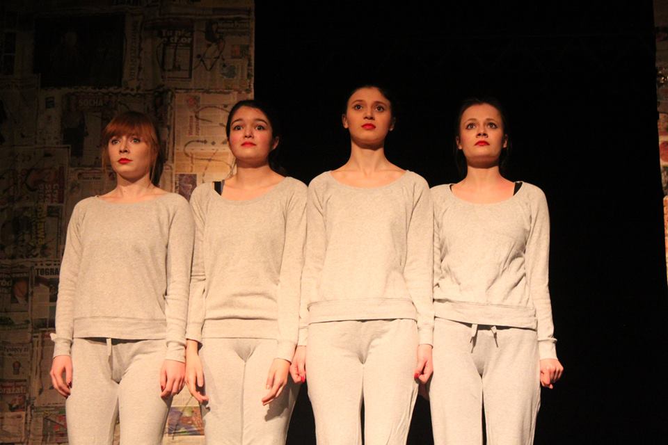 Teatr 6 i pół w spektaklu Kronika przypadków