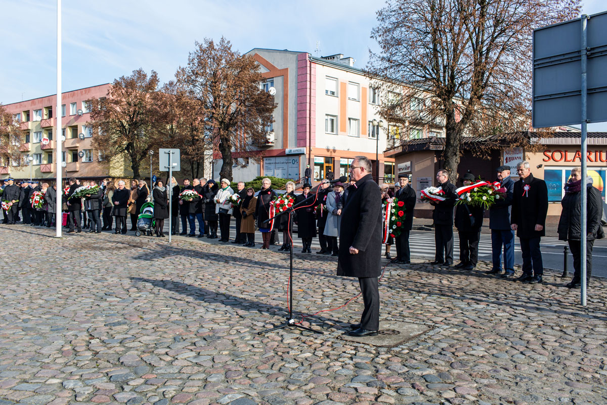 Burmistrz Dębna przemawia (link prowadzi do powiększonej wersji zdjęcia)