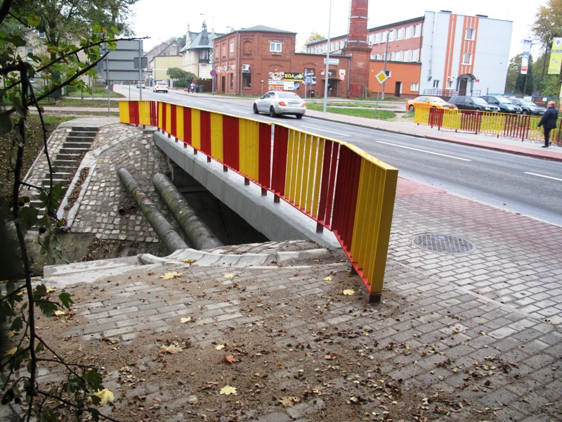 Most nad rzeką Kosą (link prowadzi do powiększonej wersji zdjęcia)