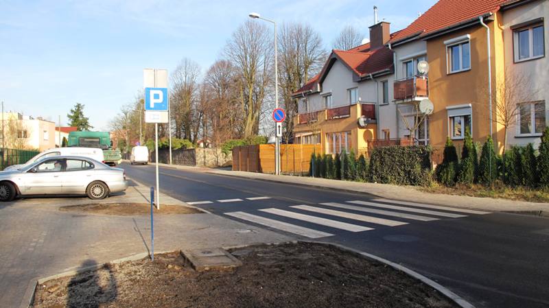 Powiększ zdjęcie. Przy szpitalu powstały nowe miejsca parkingowe 