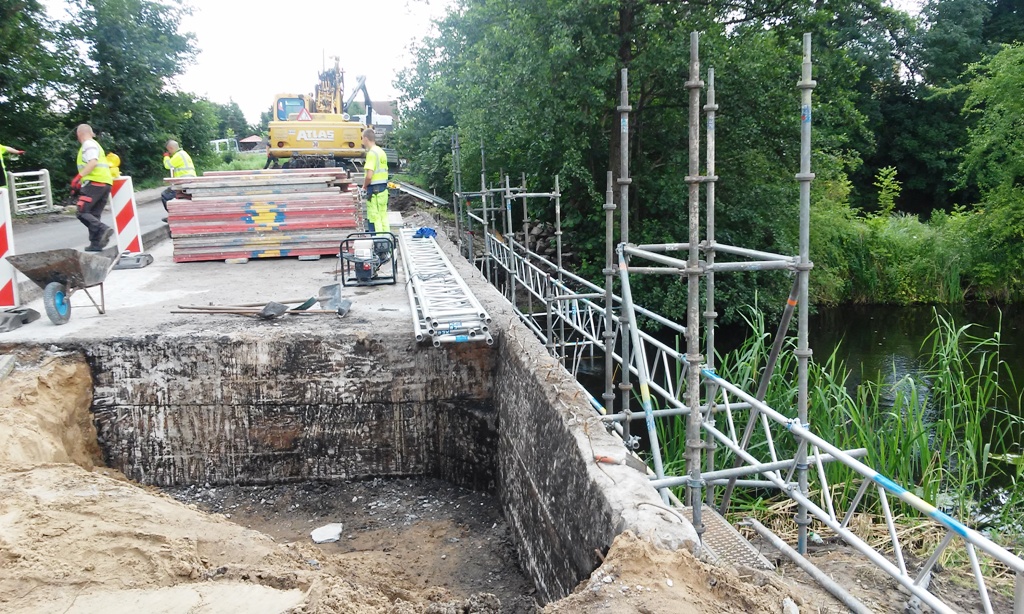 Widko na remontowany most