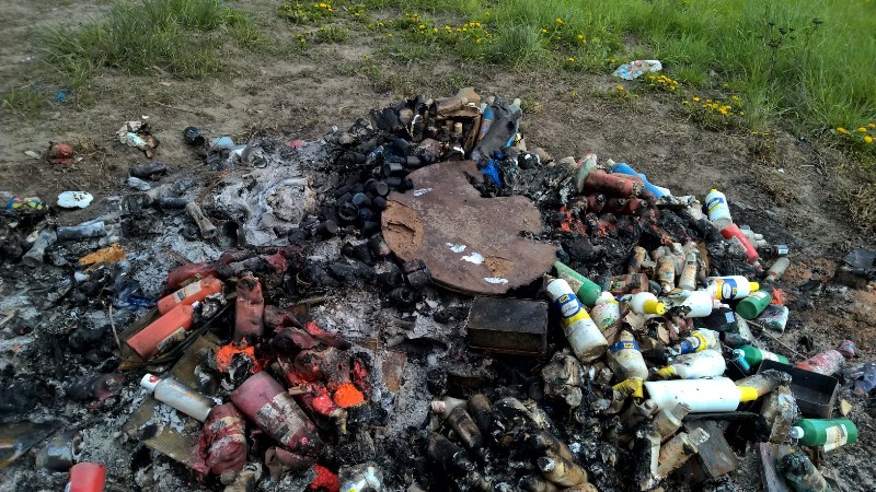 Splane opakowanie po środkach chemicznych i lekarstwach