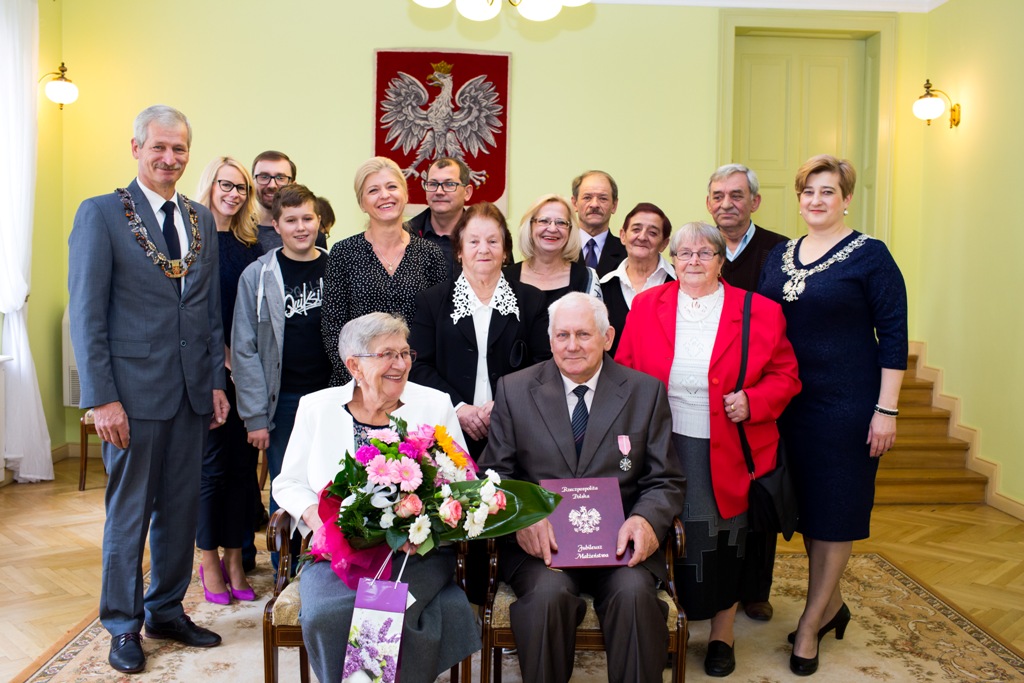 Helena i Zbysław Janaszkiewiczowie z rodziną