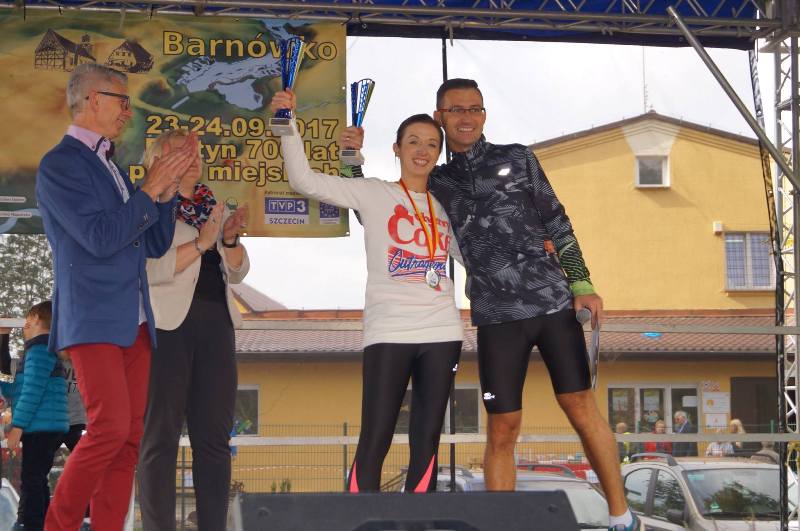 Najlepsi zawodnicy - mieszkańcy Barnówka Karolina i Grzegorz Kulbiccy