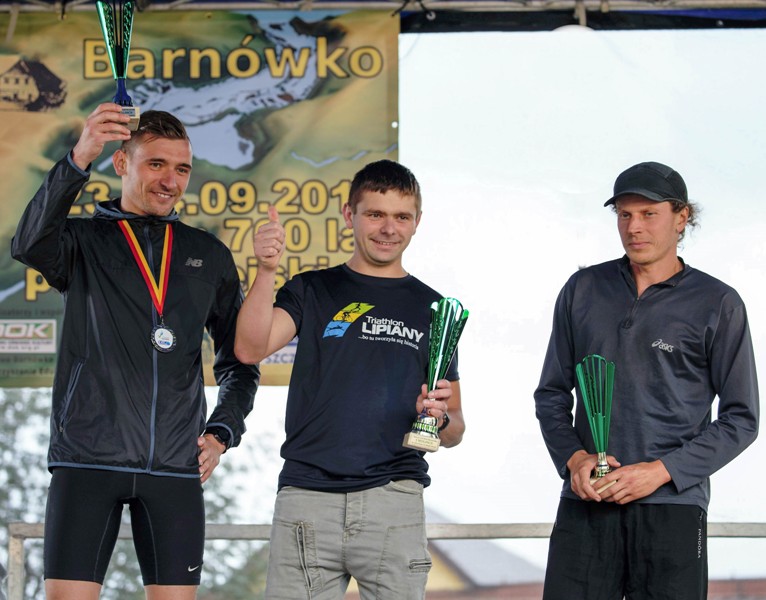 Najlepsi zawodnicy na podium
