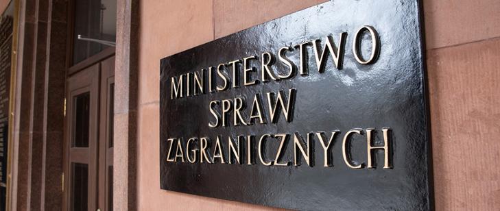 Powiększ tabliczka z napisem Ministerstwo Spraw Wewnętrznych
