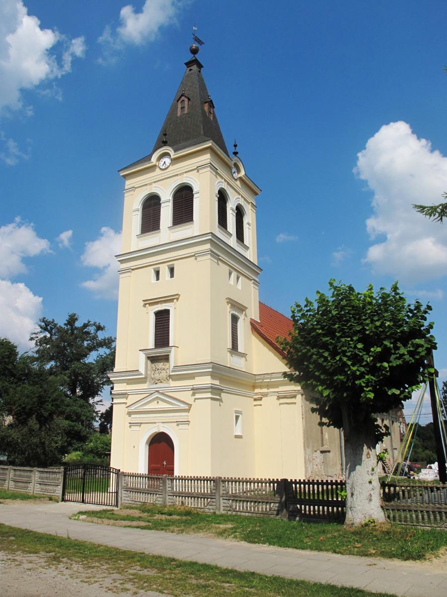 Powiększ zdjęcie. Kościół w Dolsku