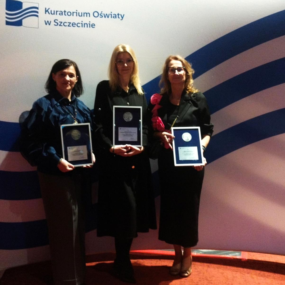 Na zdjęciu od lewej dyrektor Sarbinowa, dyrektor Cychr, dyrektor Smolnicy 