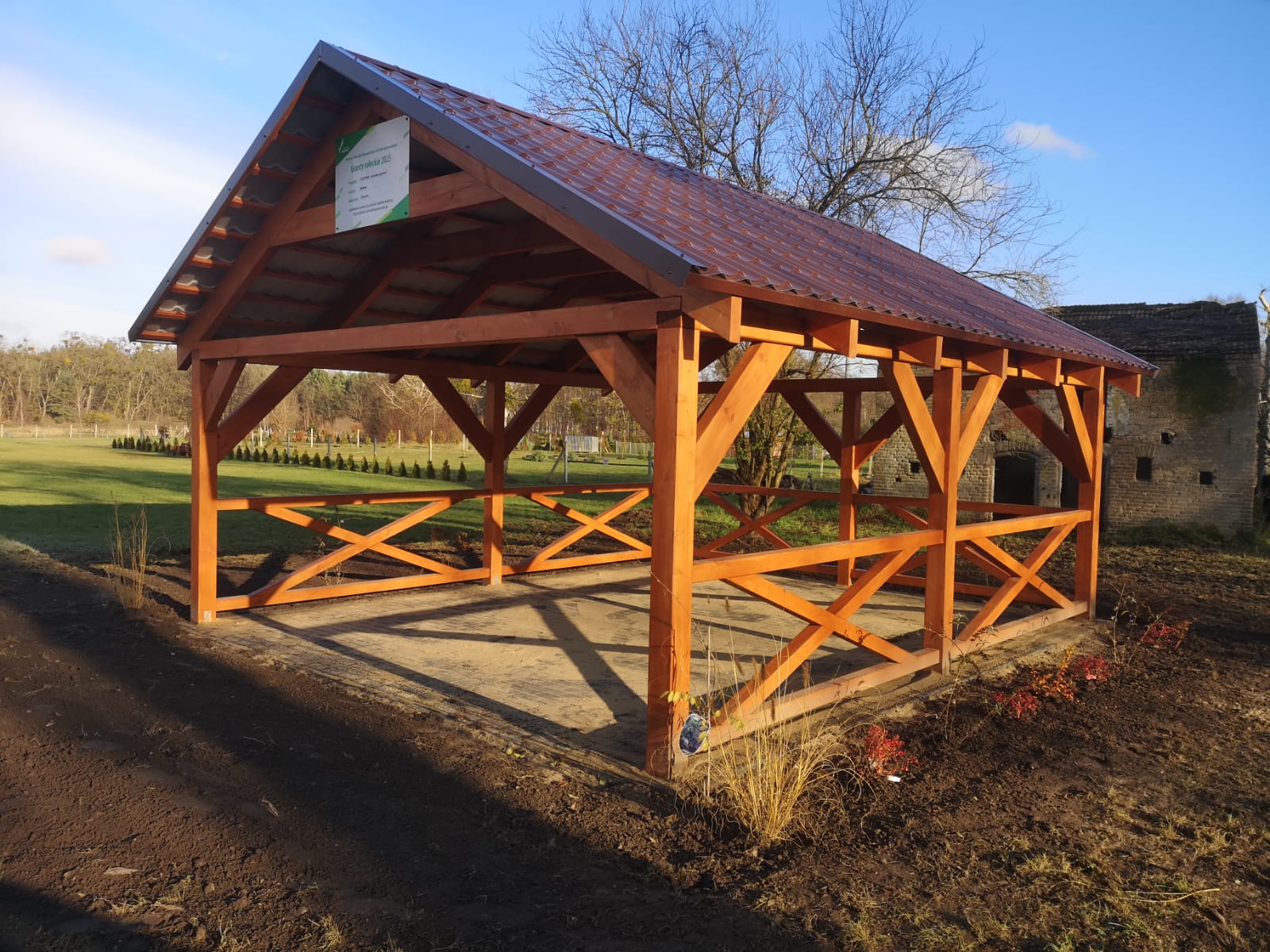 Drewniana wita na dworze 