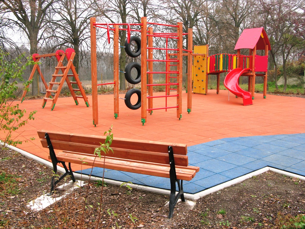 Plac zabaw w Różańsku
