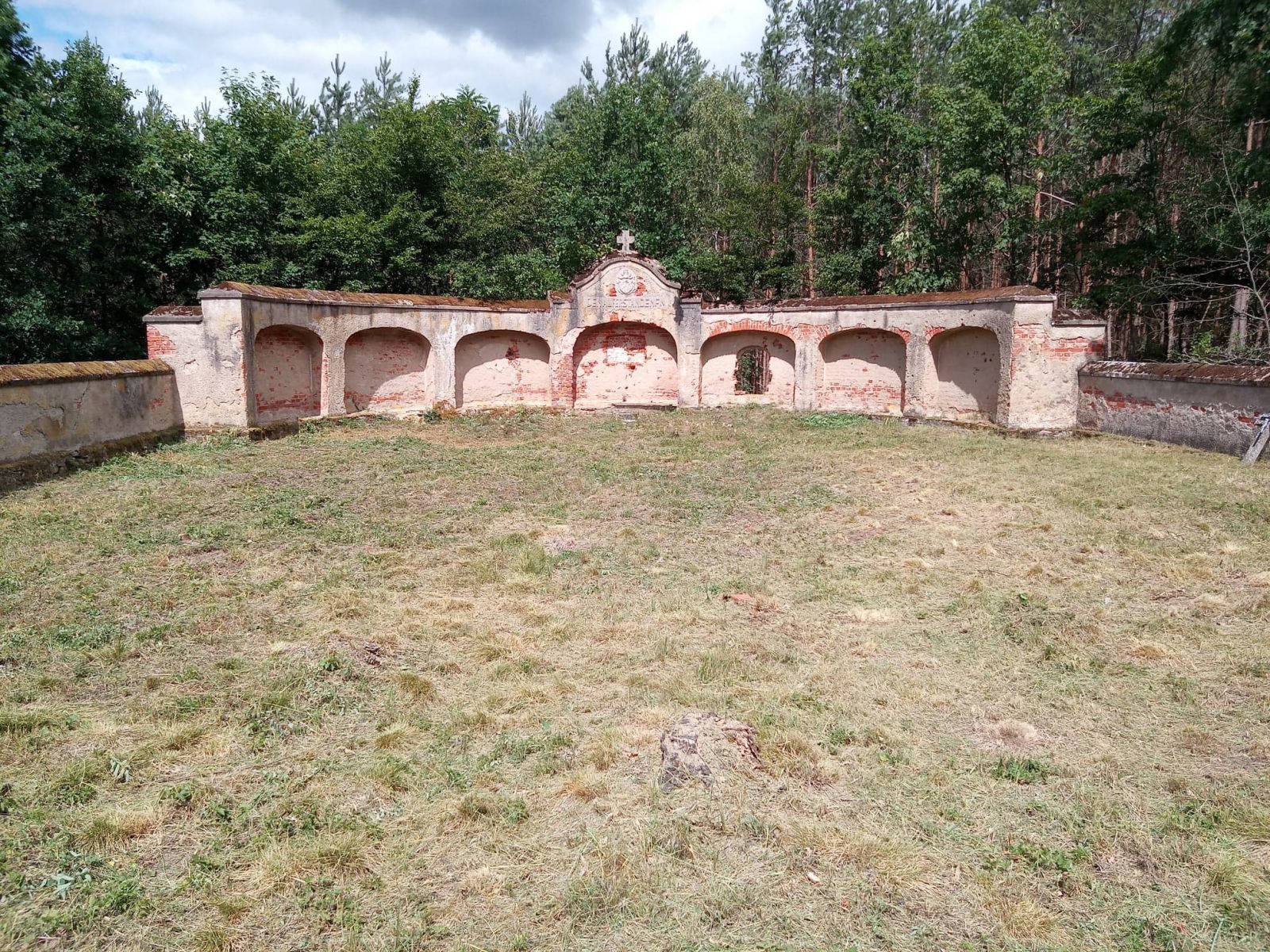 Mauzoleum rodu von Osten