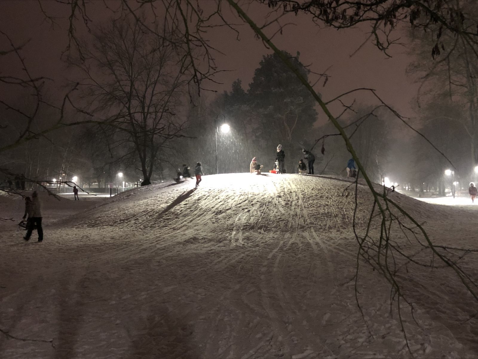 Góra saneczkowa zimą